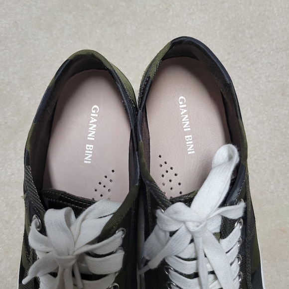 PRE-OWNED GIANNI BINI CAMO PLATFROM SNEAKERS - Picture 6 of 6